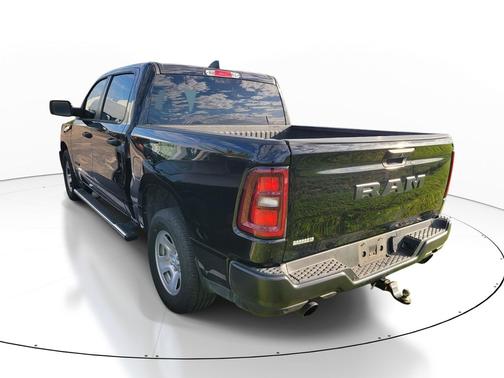 Diamond Black Crystal Pearlcoat 2025 RAM 1500 Tradesman