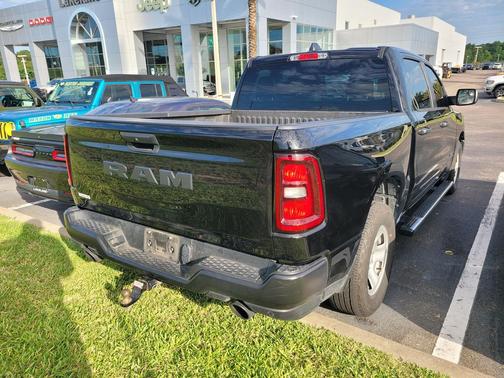 Diamond Black Crystal Pearlcoat 2025 RAM 1500 Tradesman