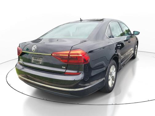 Deep Black 2017 Volkswagen Passat 1.8T S