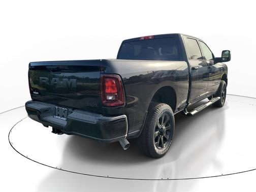Diamond Black Crystal Pearlcoat 2026 RAM 2500 Big Horn Crew Cab 4x4 6'4' Box