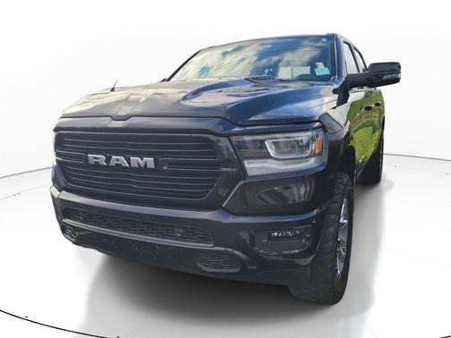 Diamond Black Crystal Pearlcoat 2023 RAM 1500 Laramie