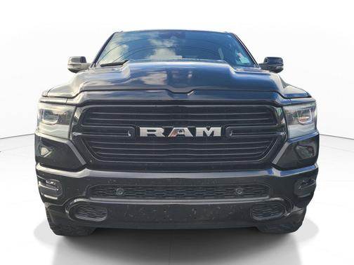 Diamond Black Crystal Pearlcoat 2023 RAM 1500 Laramie