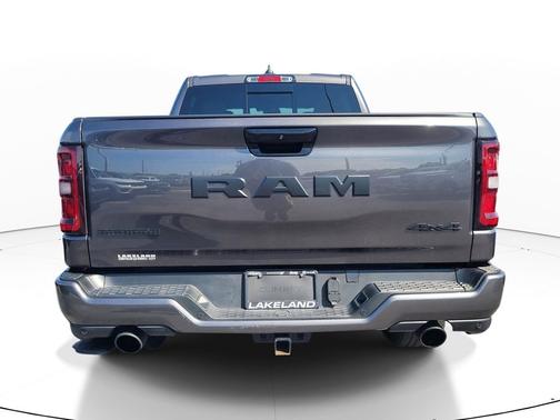 Granite Crystal Metallic Clearcoat 2025 RAM 1500 Big Horn/Lone Star