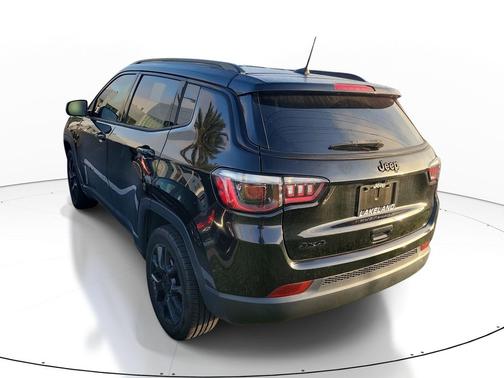 Diamond Black Crystal Pearlcoat 2023 Jeep Compass Latitude