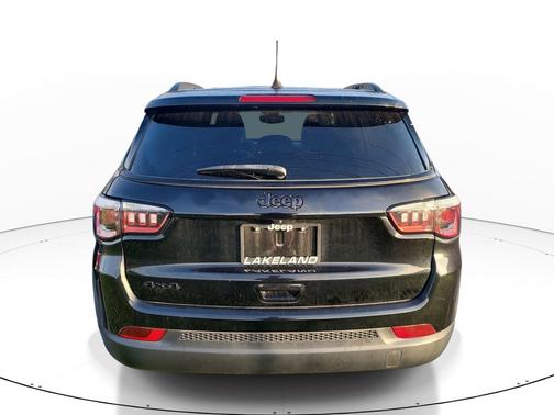 Diamond Black Crystal Pearlcoat 2023 Jeep Compass Latitude