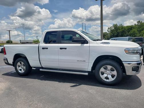 Bright White Clearcoat 2026 RAM 1500 Big Horn/Lone Star