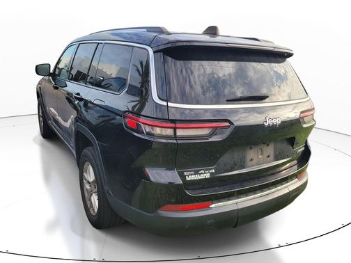 Diamond Black Crystal Pearlcoat 2023 Jeep Grand Cherokee L Laredo