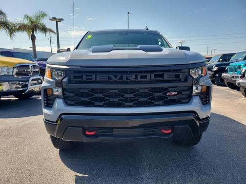 Slate Gray Metallic 2025 Chevrolet Silverado 1500 Custom Trail Boss