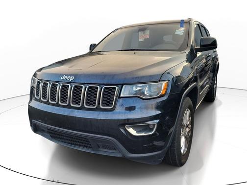 Diamond Black Crystal Pearlcoat 2021 Jeep Grand Cherokee Laredo
