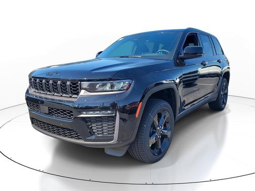 Diamond Black Crystal Pearlcoat 2026 Jeep Grand Cherokee Limited
