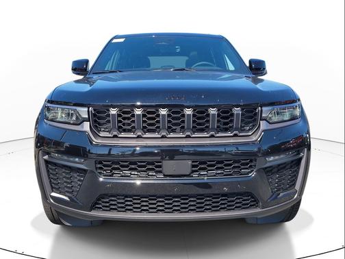 Diamond Black Crystal Pearlcoat 2026 Jeep Grand Cherokee Limited