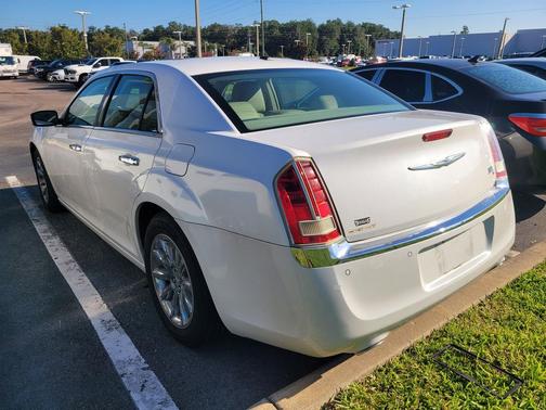Ivory Tri-Coat Pearl 2014 Chrysler 300 S