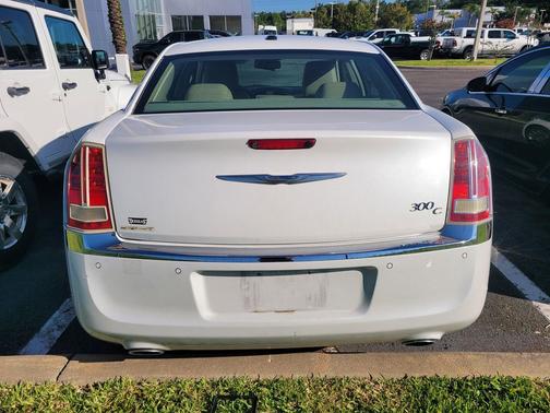 Ivory Tri-Coat Pearl 2014 Chrysler 300 S