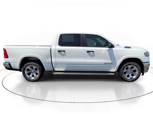 Bright White Clearcoat 2026 RAM 1500 Big Horn/Lone Star
