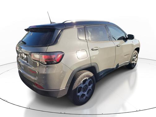 Sting-Gray Clearcoat 2022 Jeep Compass Trailhawk