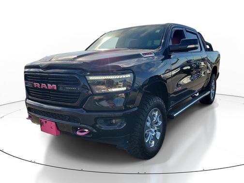 Diamond Black Crystal Pearlcoat 2019 RAM 1500 Big Horn