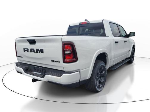 Bright White Clearcoat 2026 RAM 1500 Big Horn/Lone Star