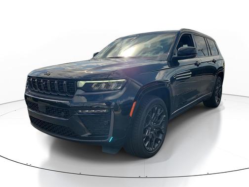 Diamond Black Crystal Pearlcoat 2026 Jeep Grand Cherokee L Summit