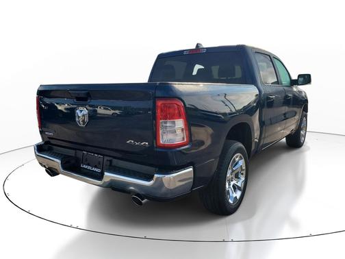 Patriot Blue Pearlcoat 2022 RAM 1500 Big Horn/Lone Star