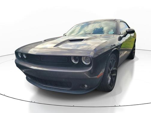 Granite Pearlcoat 2020 Dodge Challenger SXT