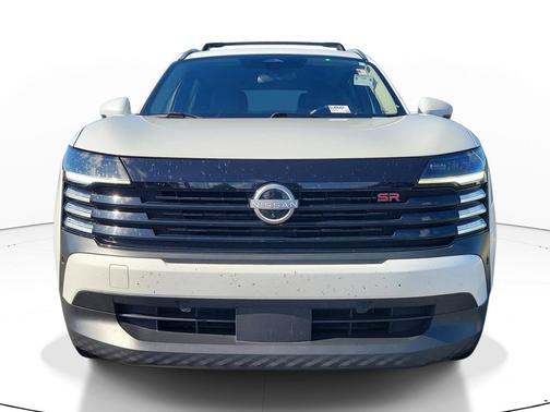 Aspen White Tricoat 2025 Nissan Kicks SR