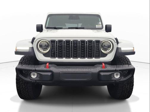 Bright White Clearcoat 2026 Jeep Gladiator Rubicon