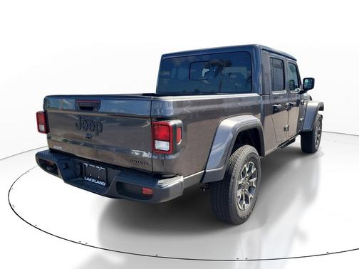 Granite Crystal Metallic Clearcoat 2026 Jeep Gladiator Sahara 4x4
