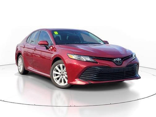 Pearl 2018 Toyota Camry LE