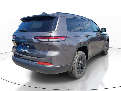 Baltic Gray Metallic Clearcoat 2026 Jeep Grand Cherokee L Altitude