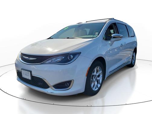 Bright White Clearcoat 2020 Chrysler Pacifica Limited