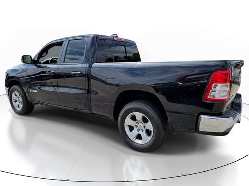 Diamond Black Crystal Pearlcoat 2023 RAM 1500 Big Horn/Lone Star
