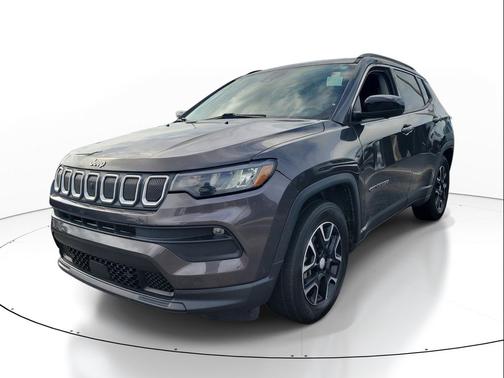 Granite Crystal Metallic Clearcoat 2022 Jeep Compass Latitude
