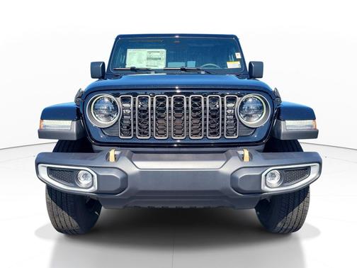 Black Clearcoat 2026 Jeep Gladiator 85th Anniversary Edition 4x4
