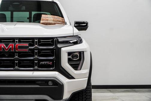 2023 GMC Canyon Base