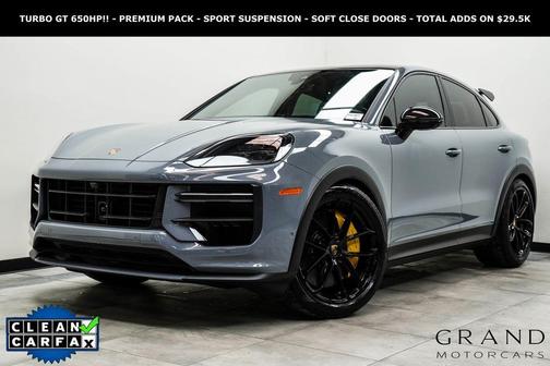 X 2024 Porsche Cayenne Turbo GT
