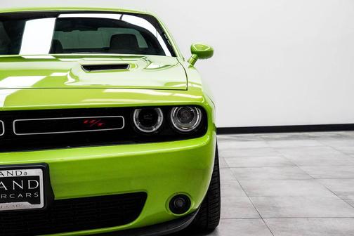 Sublime Pearl Coat 2015 Dodge Challenger R/T Plus
