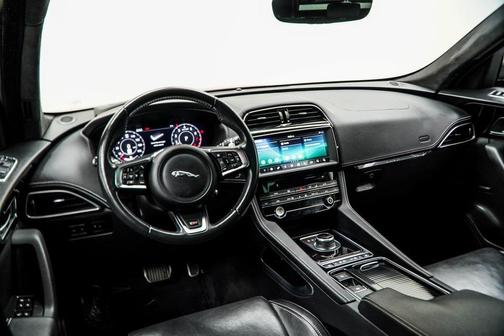 2019 Jaguar F-PACE S