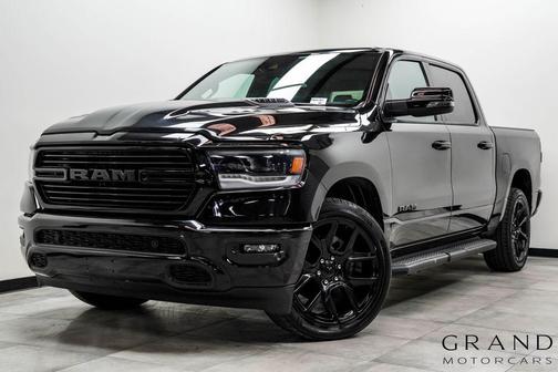 Diamond Black Crystal Pearlcoat 2023 RAM 1500 Laramie