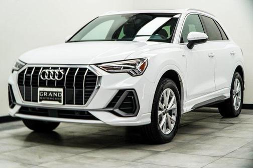 2024 Audi Q3 Premium 45 TFSI S line quattro Tiptronic