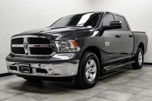 2022 RAM 1500 Classic SLT