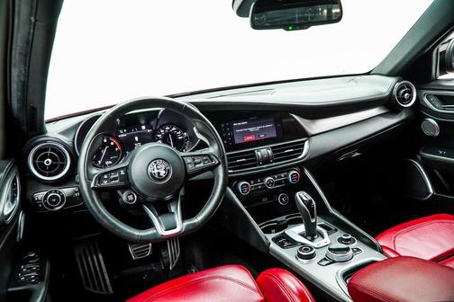 2022 Alfa Romeo Giulia Ti