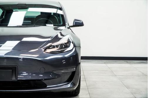 2022 Tesla Model 3 Standard Range