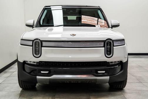 2023 Rivian R1S Adventure