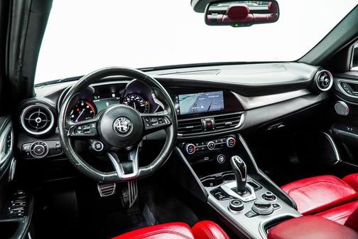 2023 Alfa Romeo Giulia Veloce AWD