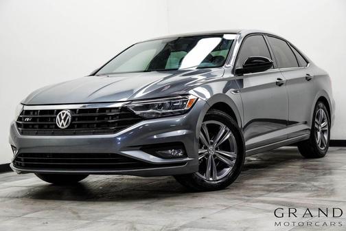 Platinum Gray Metallic 2021 Volkswagen Jetta 1.4T R-Line
