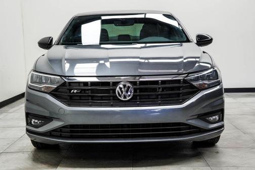 Platinum Gray Metallic 2021 Volkswagen Jetta 1.4T R-Line