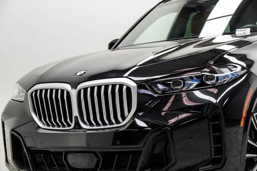 Black Sapphire Metallic 2026 BMW X5 xDrive40i