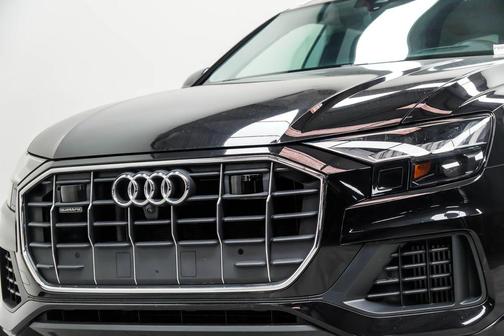 Mythos Black Metallic 2023 Audi Q8 55 Prestige