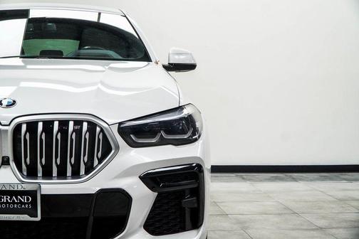 2023 BMW X6 xDrive40i