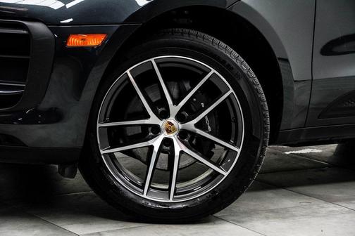 2024 Porsche Macan T